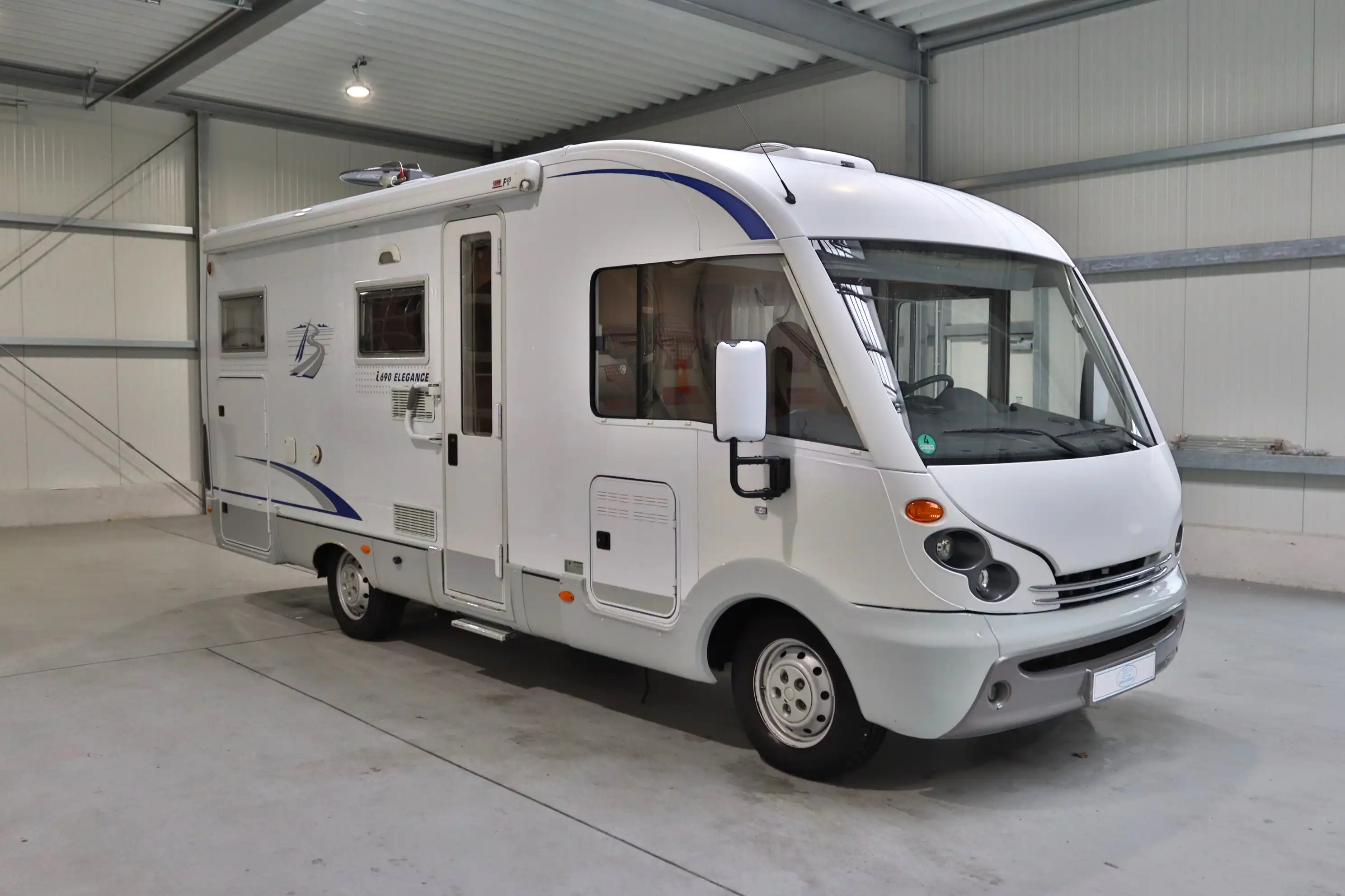 BUERSTNER I 690 Elegance